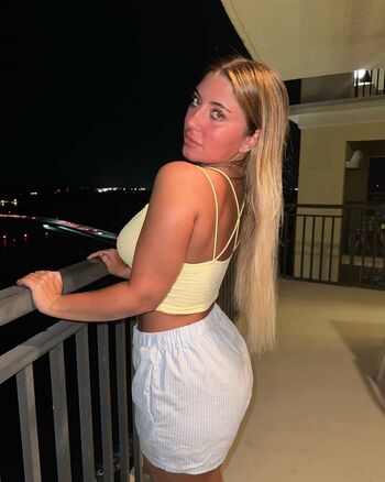 Lara Juicy