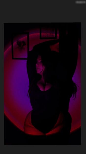 Lara.Marie.v__