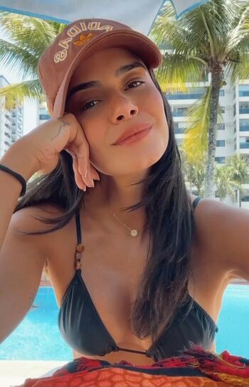 Lara Nobre