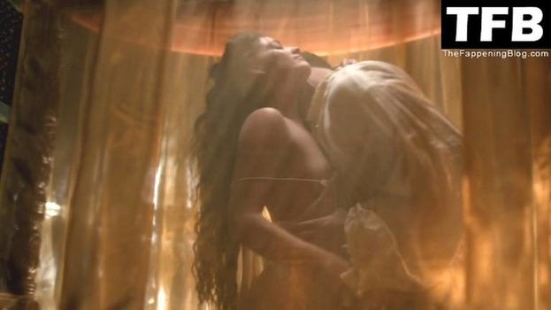 Lara Pulver