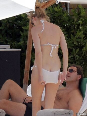 Lara Stone