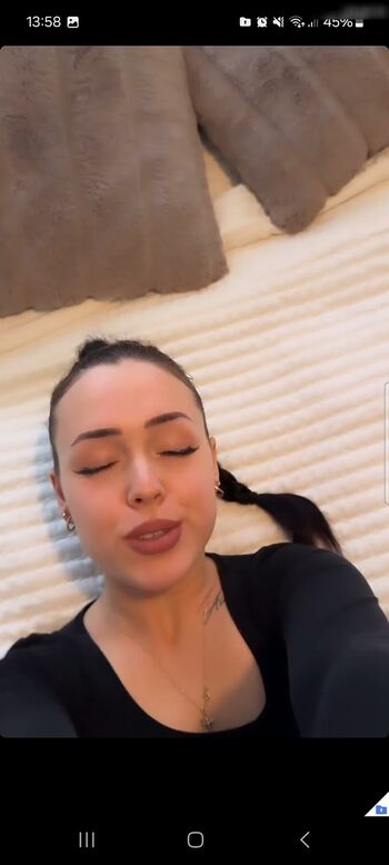 Lara.stxx