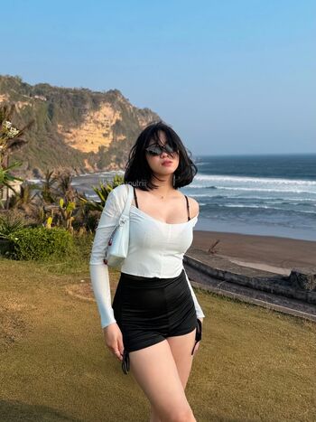 Laras Kinanda Putri