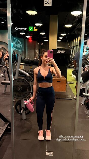 Larissa Manoela