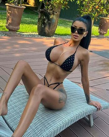 Laura Lexxy