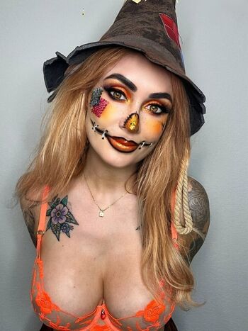 Laura Lux