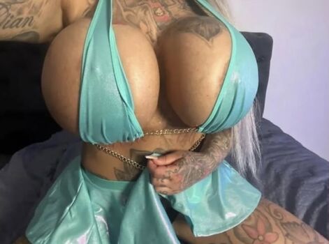 Laura Pink
