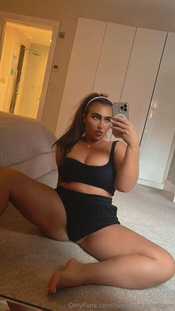 Lauren Goodger