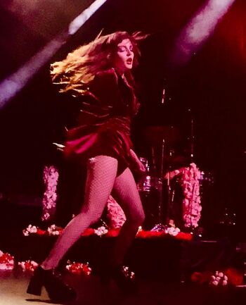Lauren Mayberry