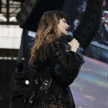 Lauren Mayberry
