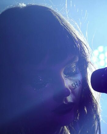Lauren Mayberry