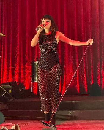 Lauren Mayberry
