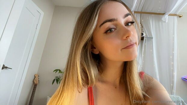 laurenxcross