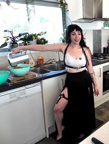 Layna Lazar