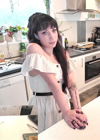 Layna Lazar