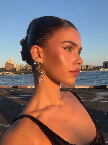 Leah Halton