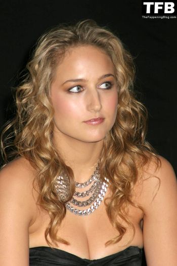 Leelee Sobieski