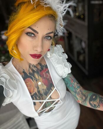 Lena Scissorhands