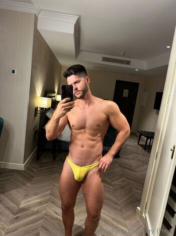 leonbay_free