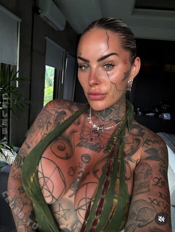 Leoni &Quot;Barbie&Quot; Baltz