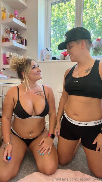 lesbianlovex
