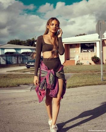 Leslie Grace