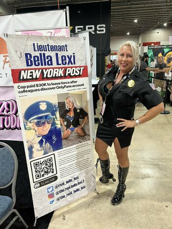 Lexi Bella