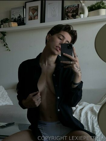 Lexiepeterss