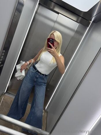 lexyy_grey