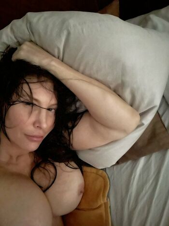 Lezley Zen