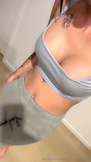 lil_baddiee_25