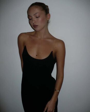 Lila Moss