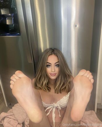 lilgirlbrookee