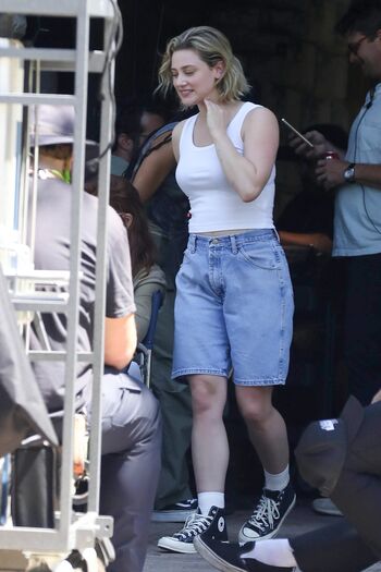 Lili Reinhart