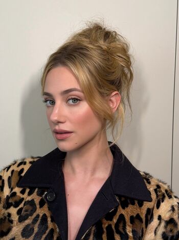 Lili Reinhart