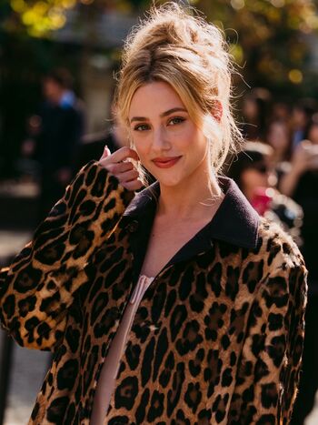 Lili Reinhart
