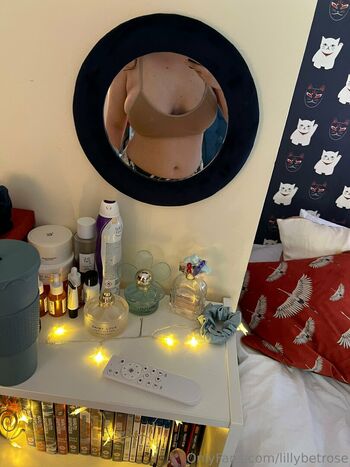 Lillybetrose