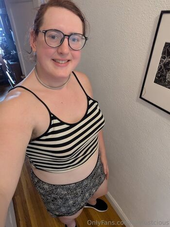 lillylustcious