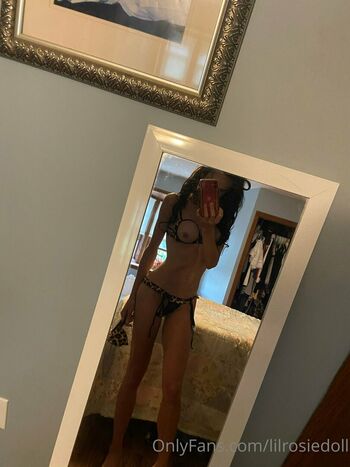 lilrosiedoll