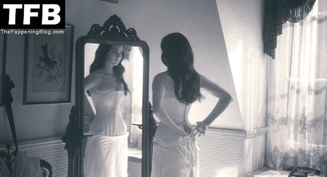 Lily Cole
