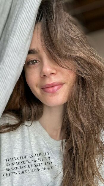 Lily Collins
