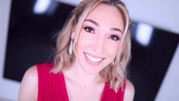 Lily LaBeau