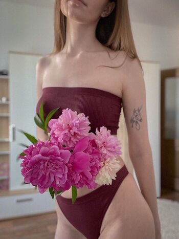 Lily Mint