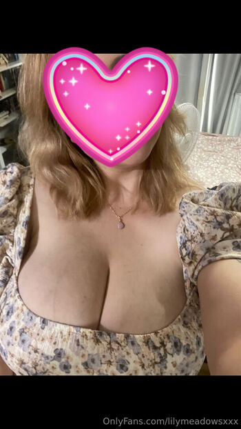 lilybustyxxxx