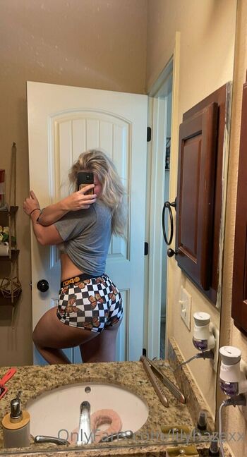 lilyhazexx
