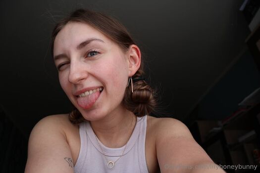 lilyhoneybunny