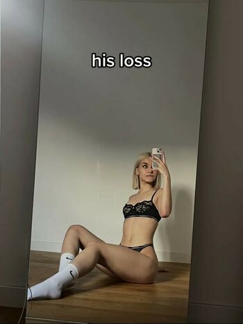 Lina_hsly