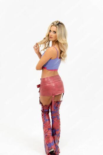 Lindsay Brewer