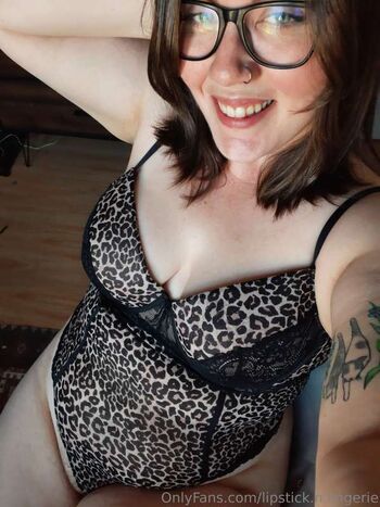 Lipstick.n.Lingerie