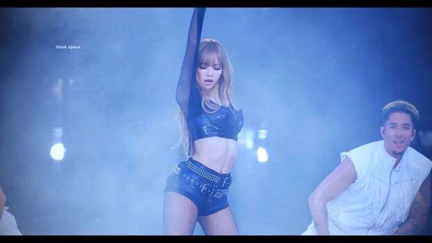 Lisa Blackpink